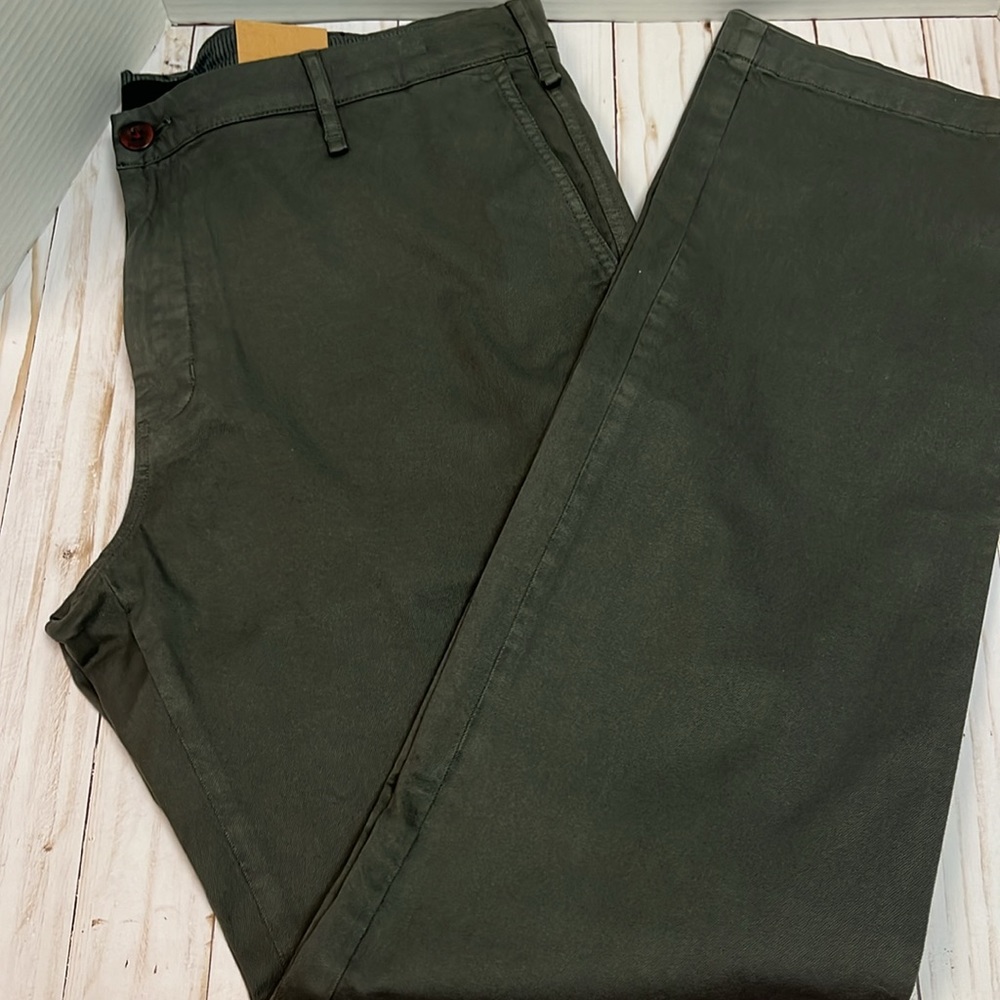 Orvis signature twill trouser in dark gray. Casual pants. Size 38x34. NWT!